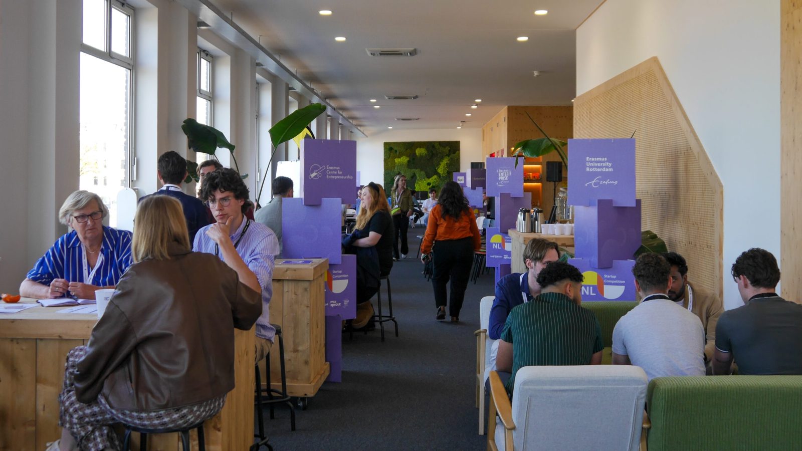 P1620808